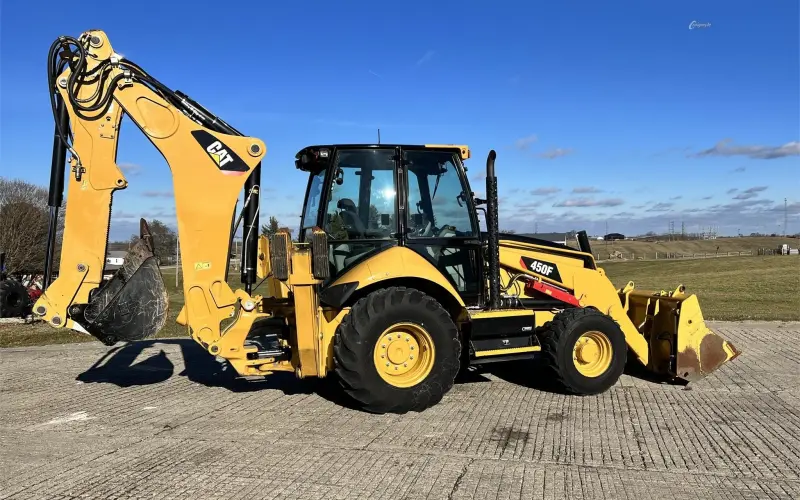 2016 Caterpillar 450F