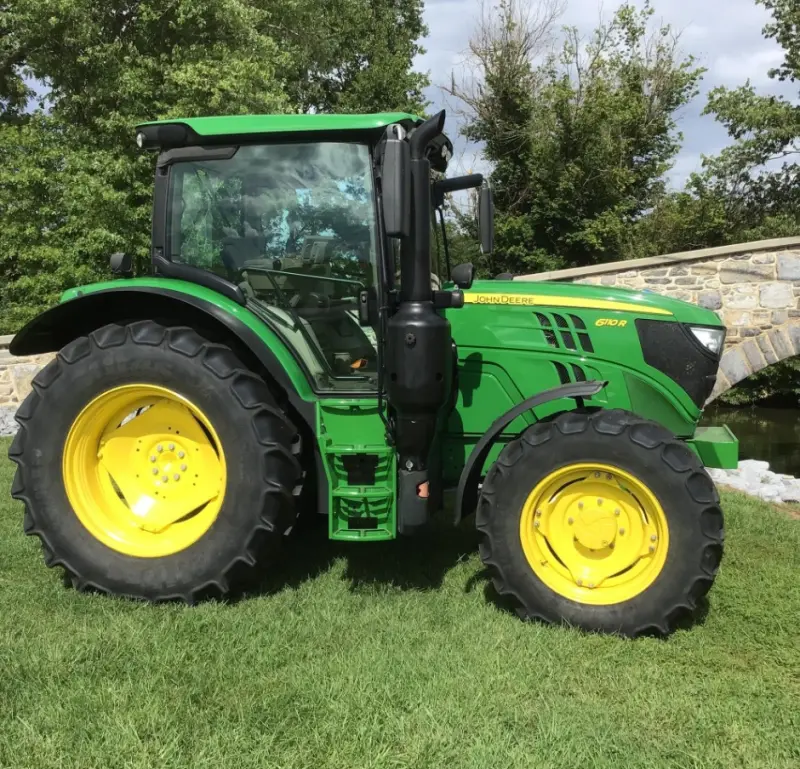 2016 John Deere 6110R