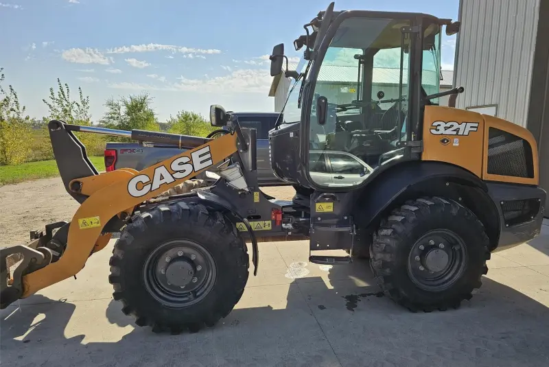 2019 CASE 321F