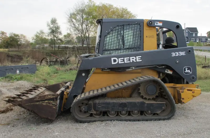 2015 DEERE 333E